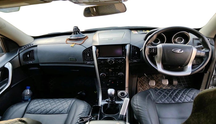 2018 Mahindra XUV500 W11, Diesel, Manual, 1,33,150 km, interior