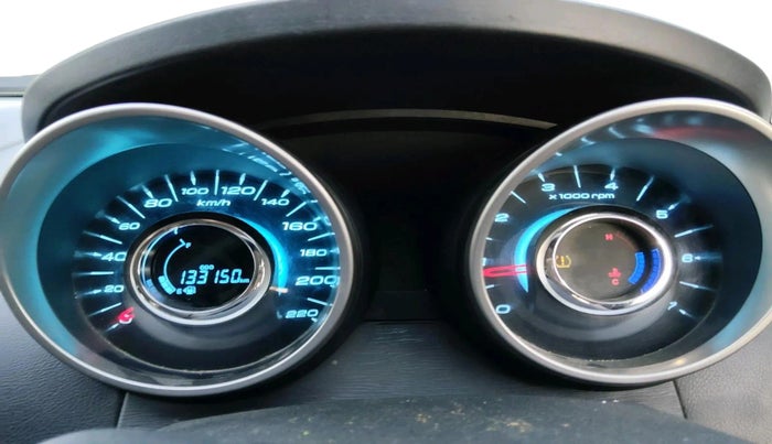 2018 Mahindra XUV500 W11, Diesel, Manual, 1,33,150 km, interior