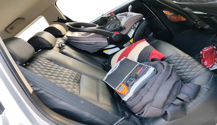 2018 Mahindra XUV500 W11, Diesel, Manual, 1,33,150 km, interior