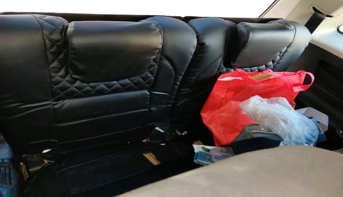 2018 Mahindra XUV500 W11, Diesel, Manual, 1,33,150 km, interior