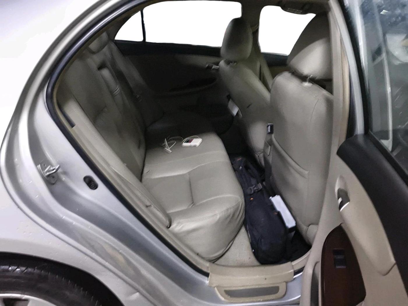 2011 Toyota Corolla Altis G PETROL, Petrol, Manual, 78,347 km, interior