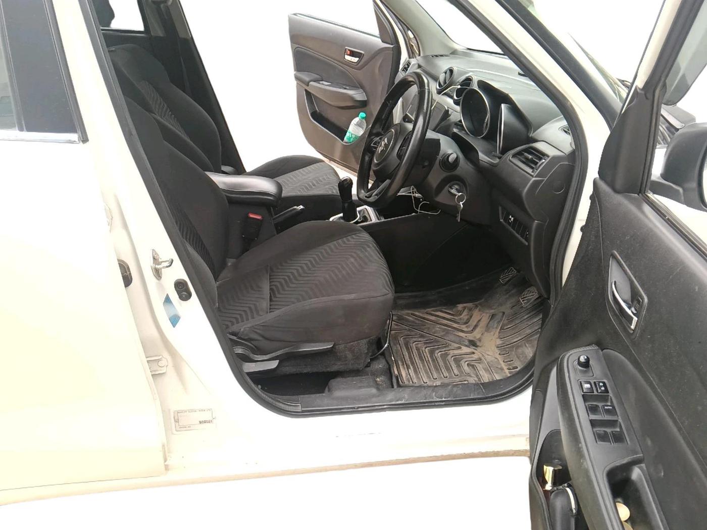 2022 Maruti Swift VXI CNG, CNG, Manual, 1,14,611 km, interior