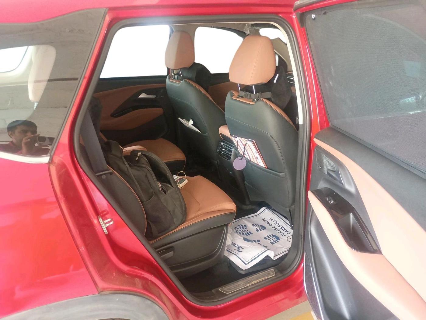 2024 MG HECTOR PLUS SHARP PRO 1.5 TURBO MT 6 STR, Petrol, Manual, 9,004 km, interior