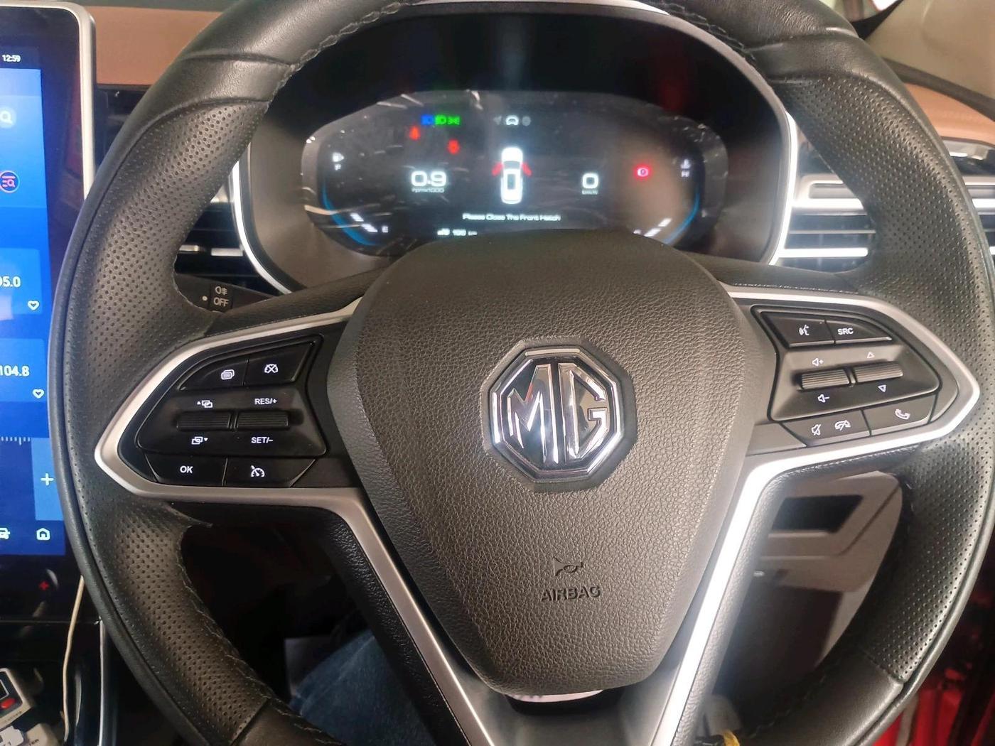 2024 MG HECTOR PLUS SHARP PRO 1.5 TURBO MT 6 STR, Petrol, Manual, 9,004 km, interior