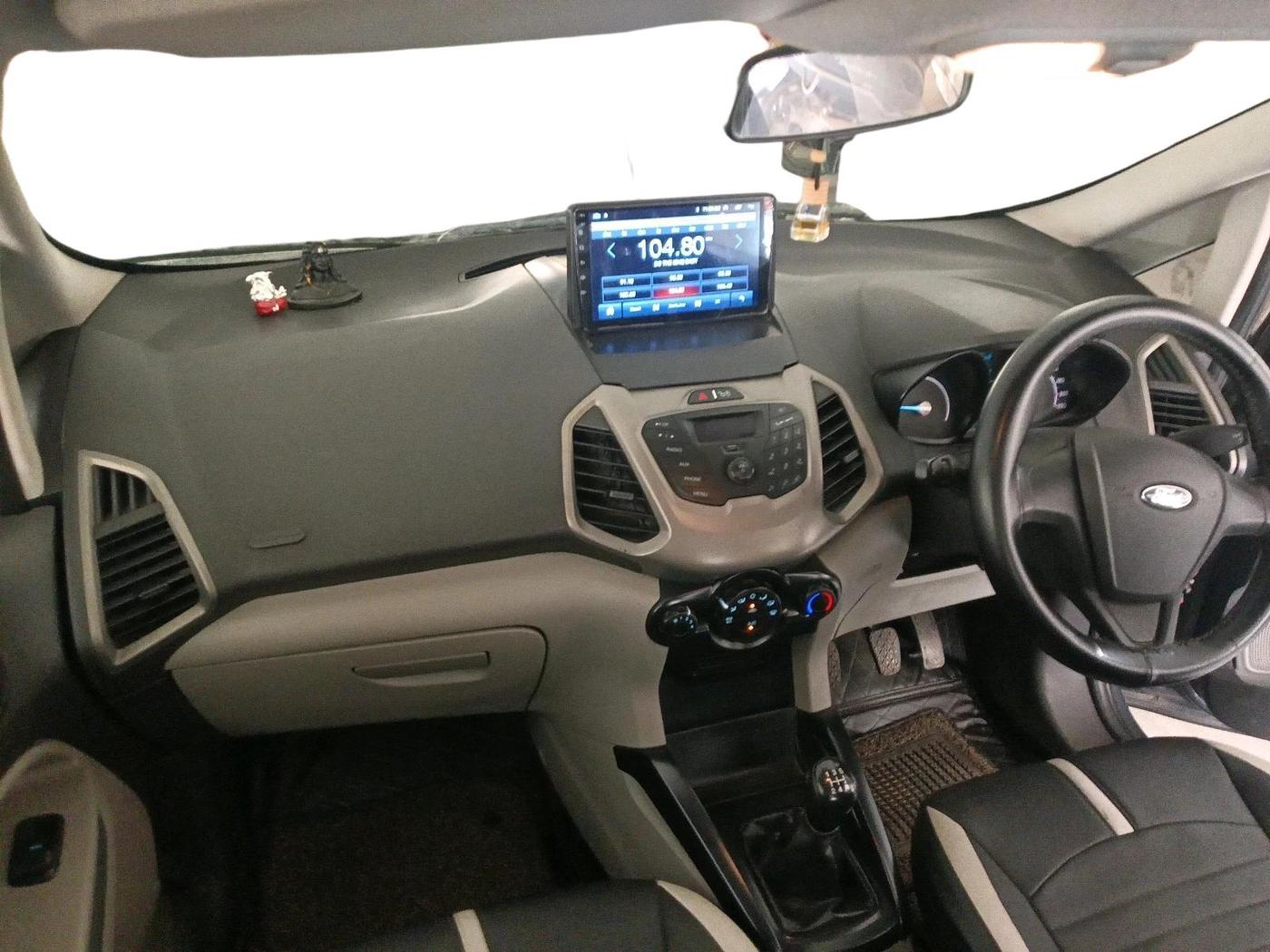 2015 Ford Ecosport AMBIENTE 1.5L PETROL, Petrol, Manual, 11,07,003 km, interior
