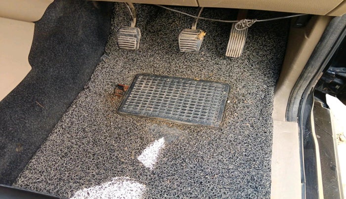 2023 Mahindra BOLERO NEO N 8, Diesel, Manual, 24,500 km, interior