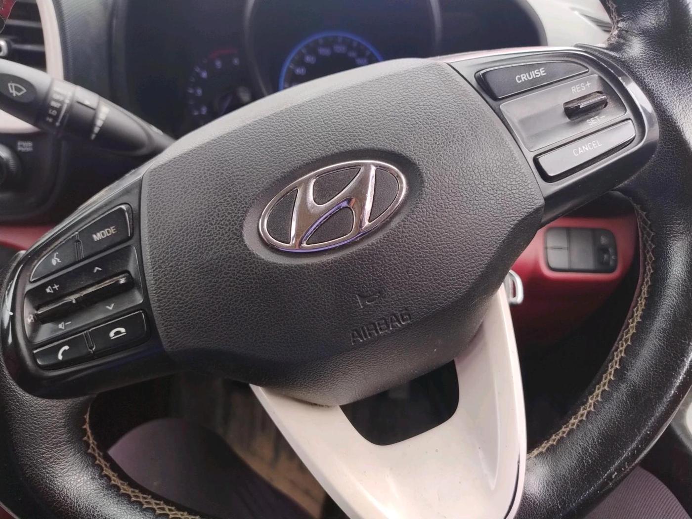 2019 Hyundai VENUE SX 1.4 CRDI, Diesel, Manual, 93,364 km, interior