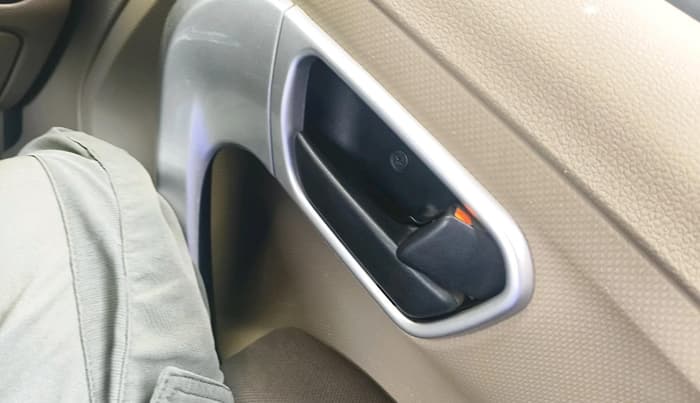 2017 Mahindra TUV300 T8 AMT, Diesel, Automatic, 1,19,499 km, interior