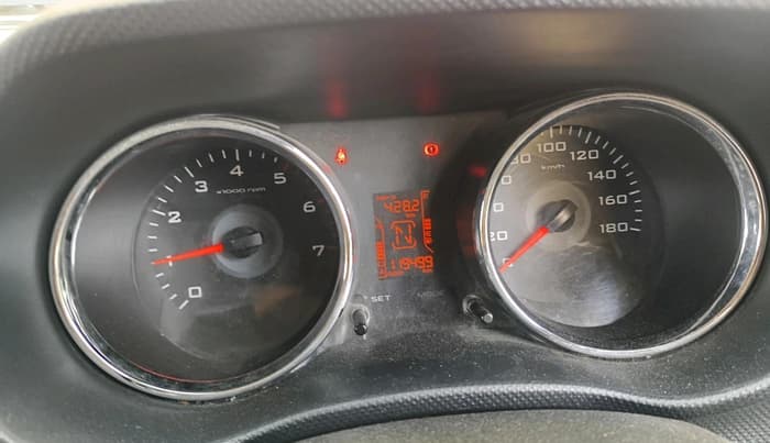 2017 Mahindra TUV300 T8 AMT, Diesel, Automatic, 1,19,499 km, interior