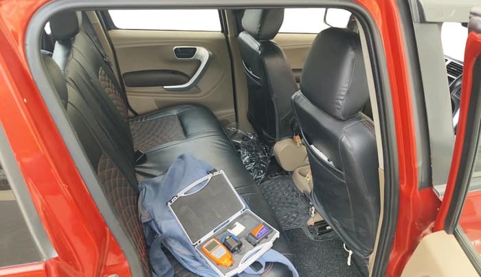 2017 Mahindra TUV300 T8 AMT, Diesel, Automatic, 1,19,499 km, interior