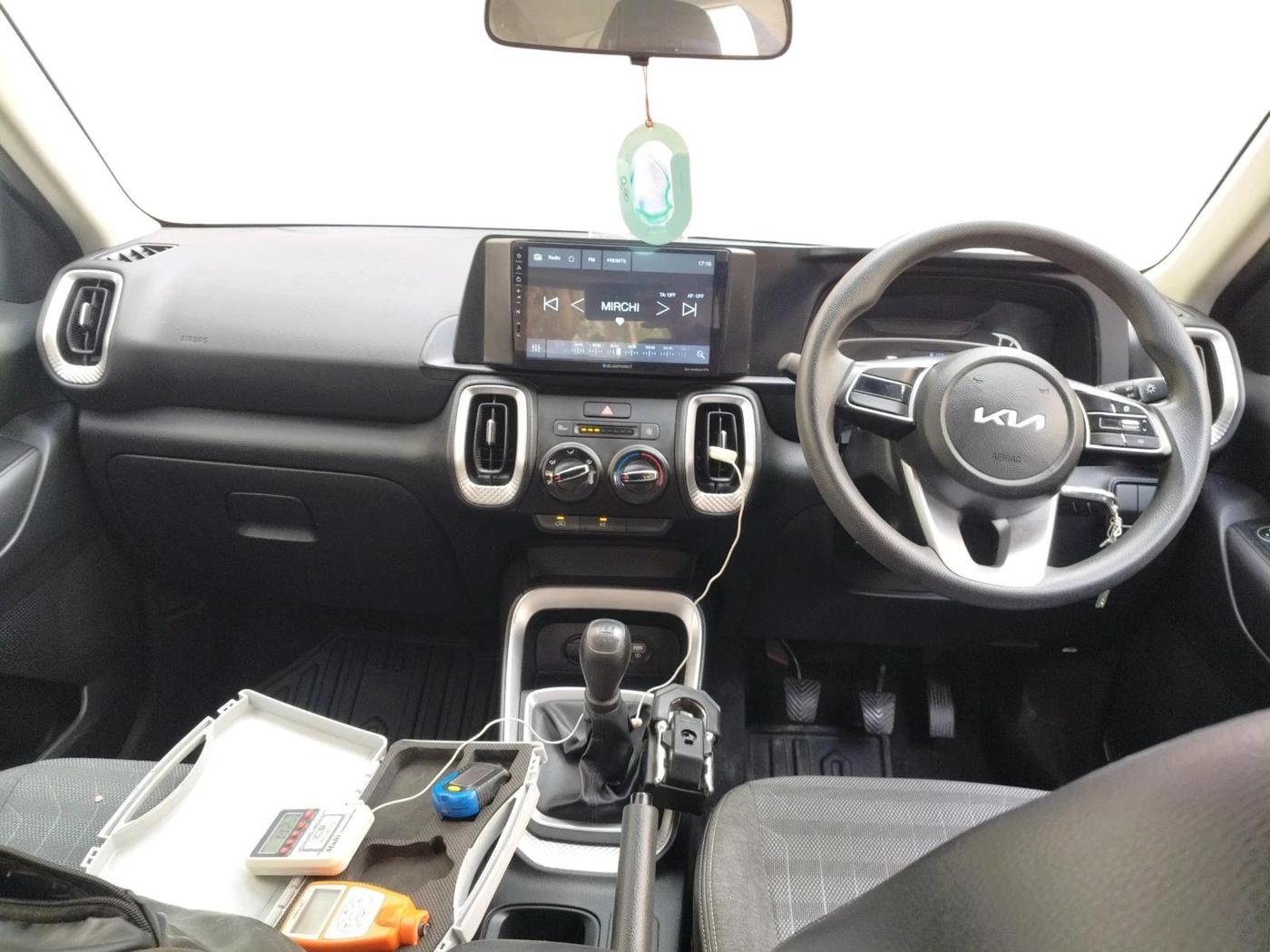 2022 KIA SONET HTE 1.2, Petrol, Manual, 20,490 km, interior