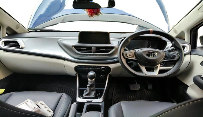 2024 Tata ALTROZ XZA PLUS (O) SUNROOF P , Petrol, Automatic, 8,007 km, interior