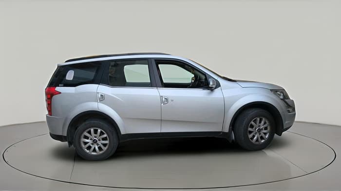 2017 Mahindra XUV500 W10, Diesel, Manual, 97,393 km, exterior