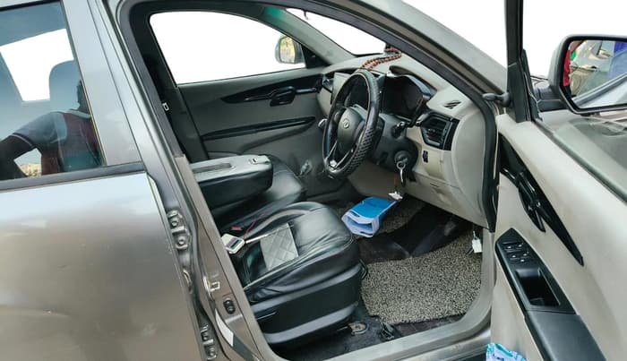 2016 Mahindra Kuv100 K4 PLUS 6 STR, Petrol, Manual, 90,458 km, interior
