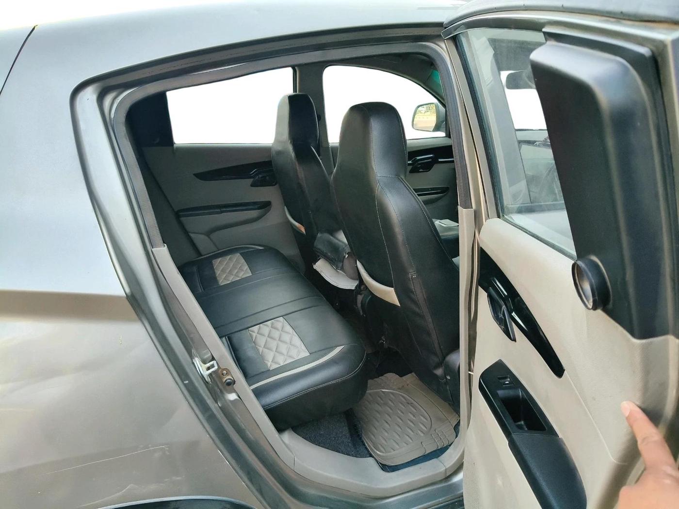 2016 Mahindra Kuv100 K4 PLUS 6 STR, Petrol, Manual, 90,458 km, interior