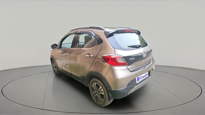 2018 Tata TIAGO NRG PETROL, Petrol, Manual, 42,230 km, exterior