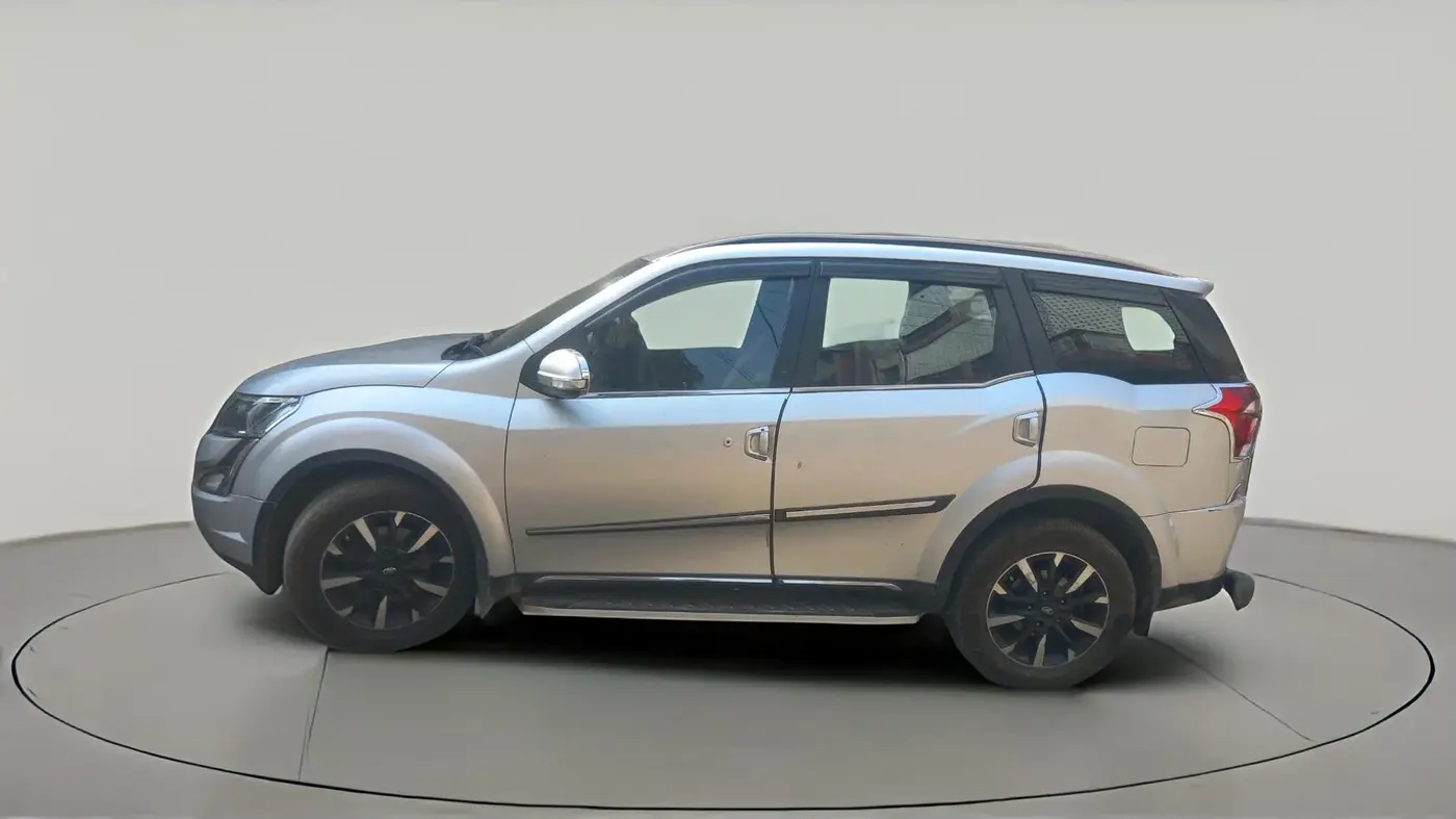 2018 Mahindra XUV500 W11 AT, Diesel, Automatic, 47,804 km, exterior