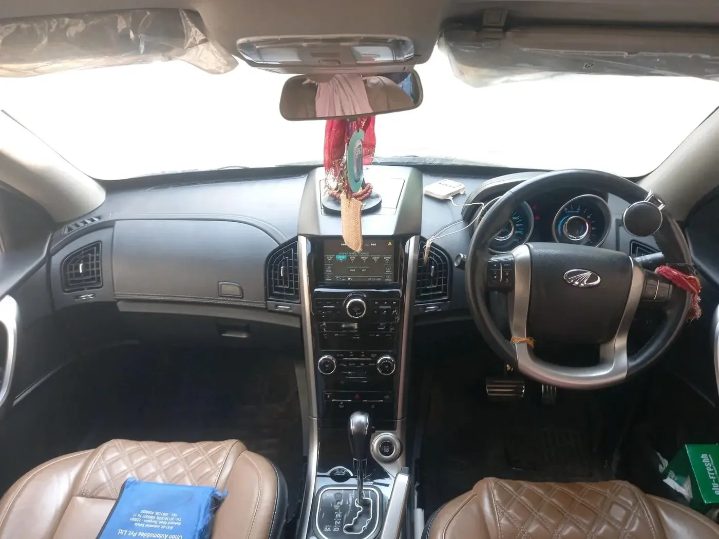 2018 Mahindra XUV500 W11 AT, Diesel, Automatic, 47,804 km, interior