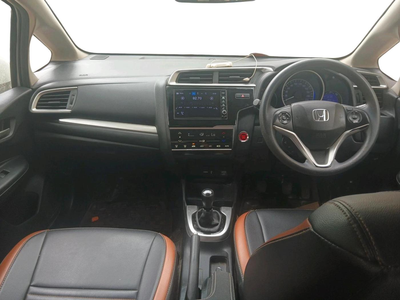 2019 Honda WR-V 1.5L I-DTEC VX MT, Diesel, Manual, 1,04,815 km, interior