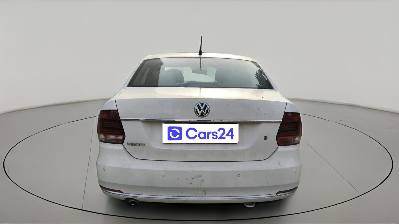 2018 Volkswagen Vento HIGHLINE 1.6 MPI, Petrol, Manual, 1,04,280 km, exterior