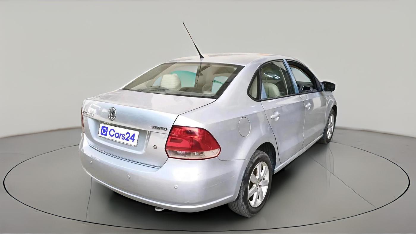 2012 Volkswagen Vento HIGHLINE 1.6 MPI, Petrol, Manual, 1,09,222 km, exterior