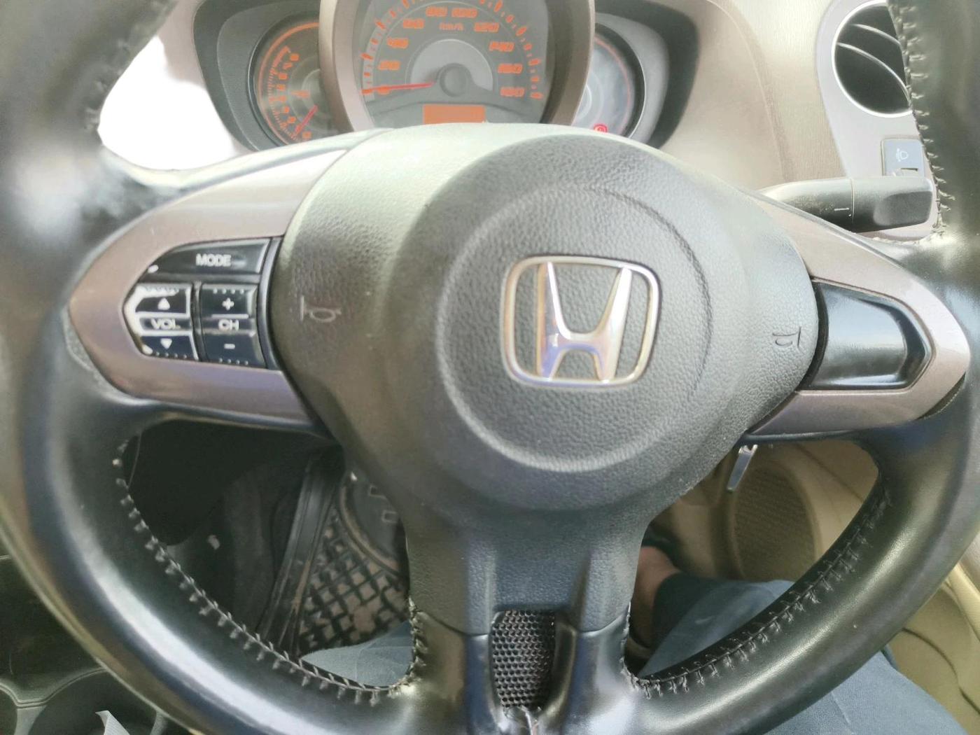 2013 Honda Amaze 1.2L I-VTEC S, Petrol, Manual, 1,08,669 km, interior