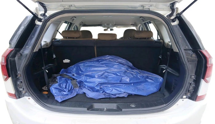 2019 Mahindra XUV500 W7 AT, Diesel, Automatic, 81,830 km, exterior