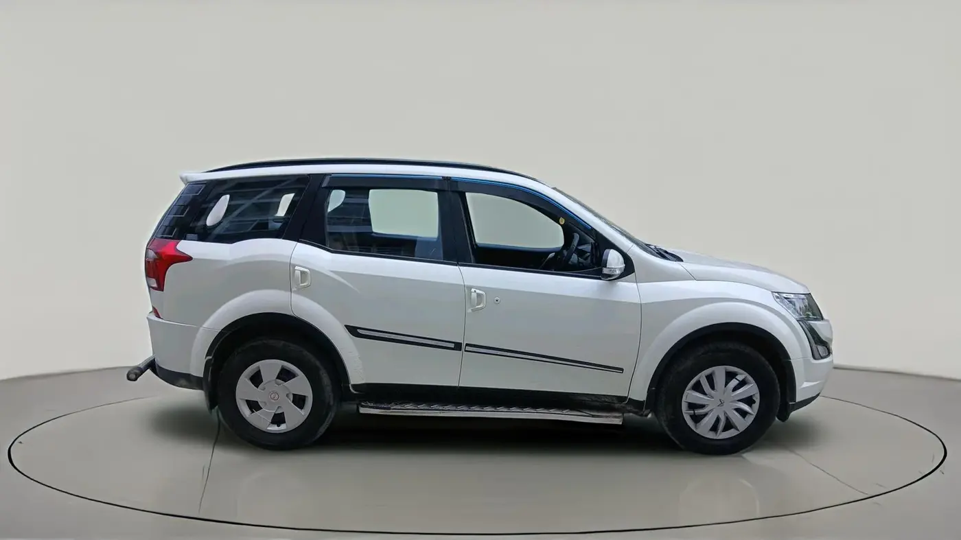 2019 Mahindra XUV500 W7 AT, Diesel, Automatic, 81,830 km, exterior