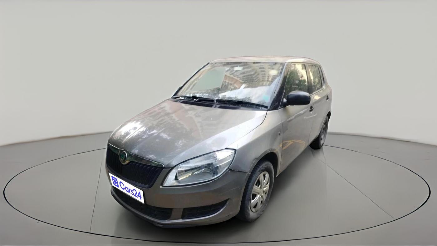 2011 Skoda Fabia CLASSIC 1.2 MPI, Petrol, Manual, 1,01,132 km, exterior