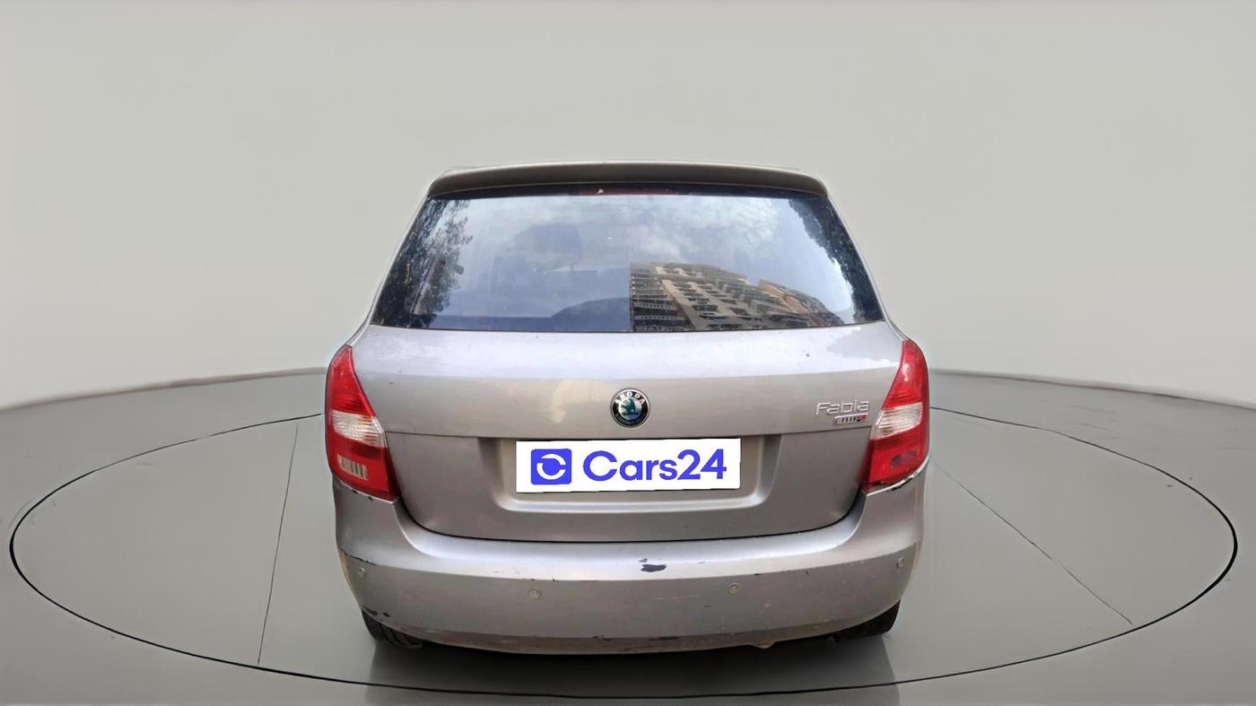 2011 Skoda Fabia CLASSIC 1.2 MPI, Petrol, Manual, 1,01,132 km, exterior