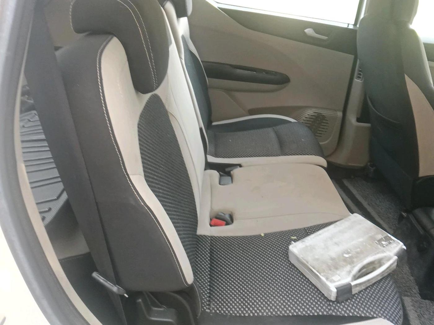 2019 Renault TRIBER RXZ, Petrol, Manual, 57,696 km, interior