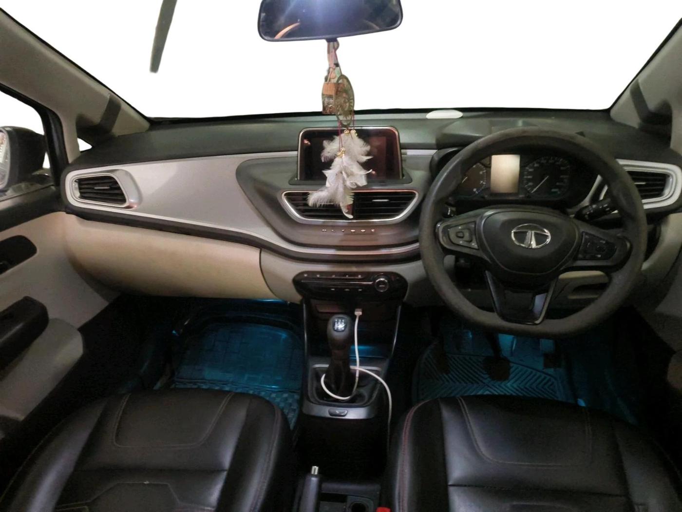 2021 Tata ALTROZ XT PETROL, Petrol, Manual, 66,509 km, interior