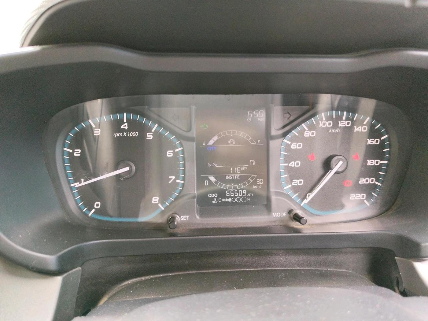 2021 Tata ALTROZ XT PETROL, Petrol, Manual, 66,509 km, interior