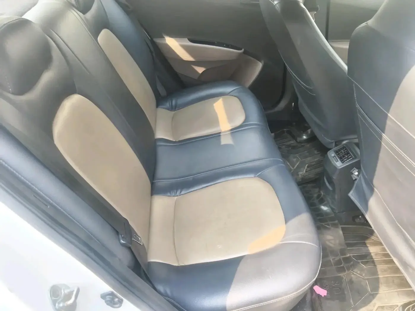 2018 Hyundai Grand i10 MAGNA AT 1.2 KAPPA VTVT, Petrol, Automatic, 40,368 km, interior