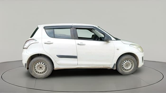 2016 Maruti Swift LXI, CNG, Manual, 1,84,400 km, exterior