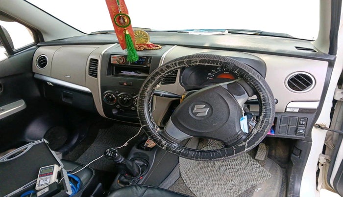 2014 Maruti Wagon R 1.0 LXI, CNG, Manual, 1,14,197 km, interior