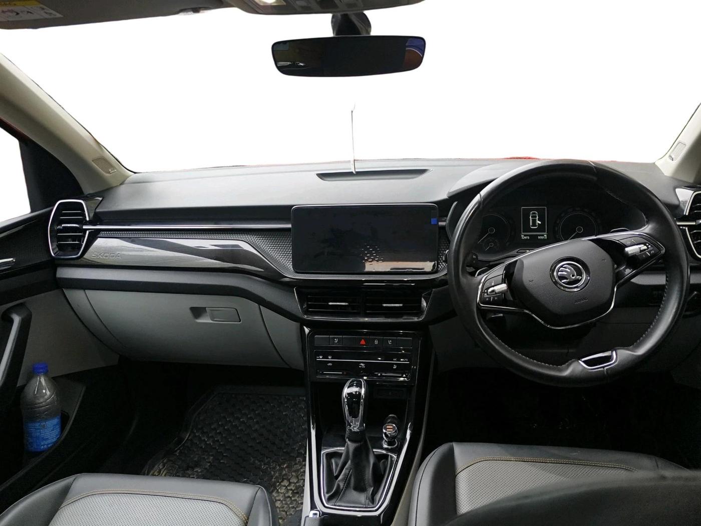 2021 Skoda KUSHAQ STYLE 1.0L TSI AT, Petrol, Automatic, 32,973 km, interior