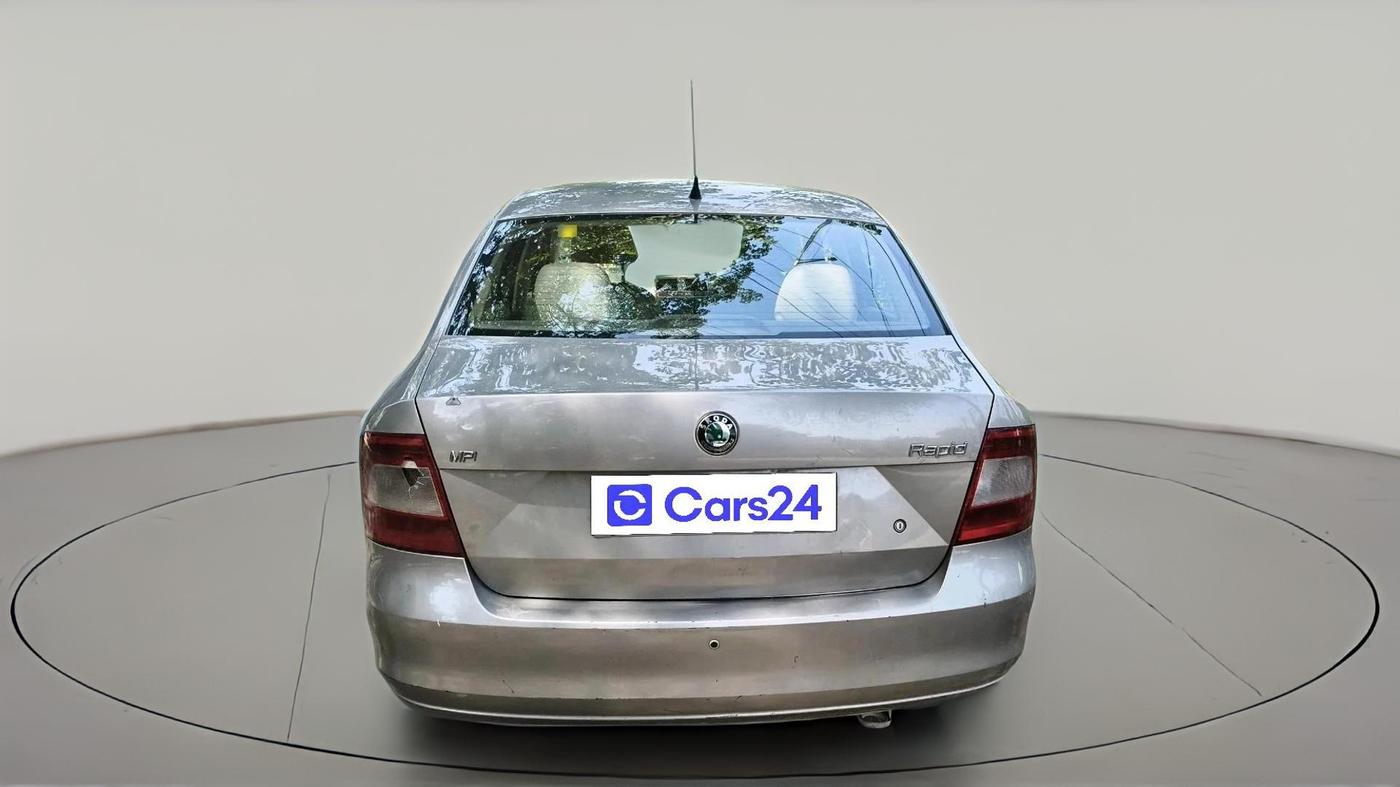 2011 Skoda Rapid AMBITION 1.6 MPI MT, Petrol, Manual, 98,947 km, exterior
