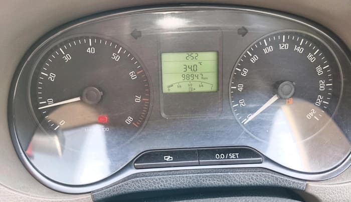2011 Skoda Rapid AMBITION 1.6 MPI MT, Petrol, Manual, 98,947 km, interior