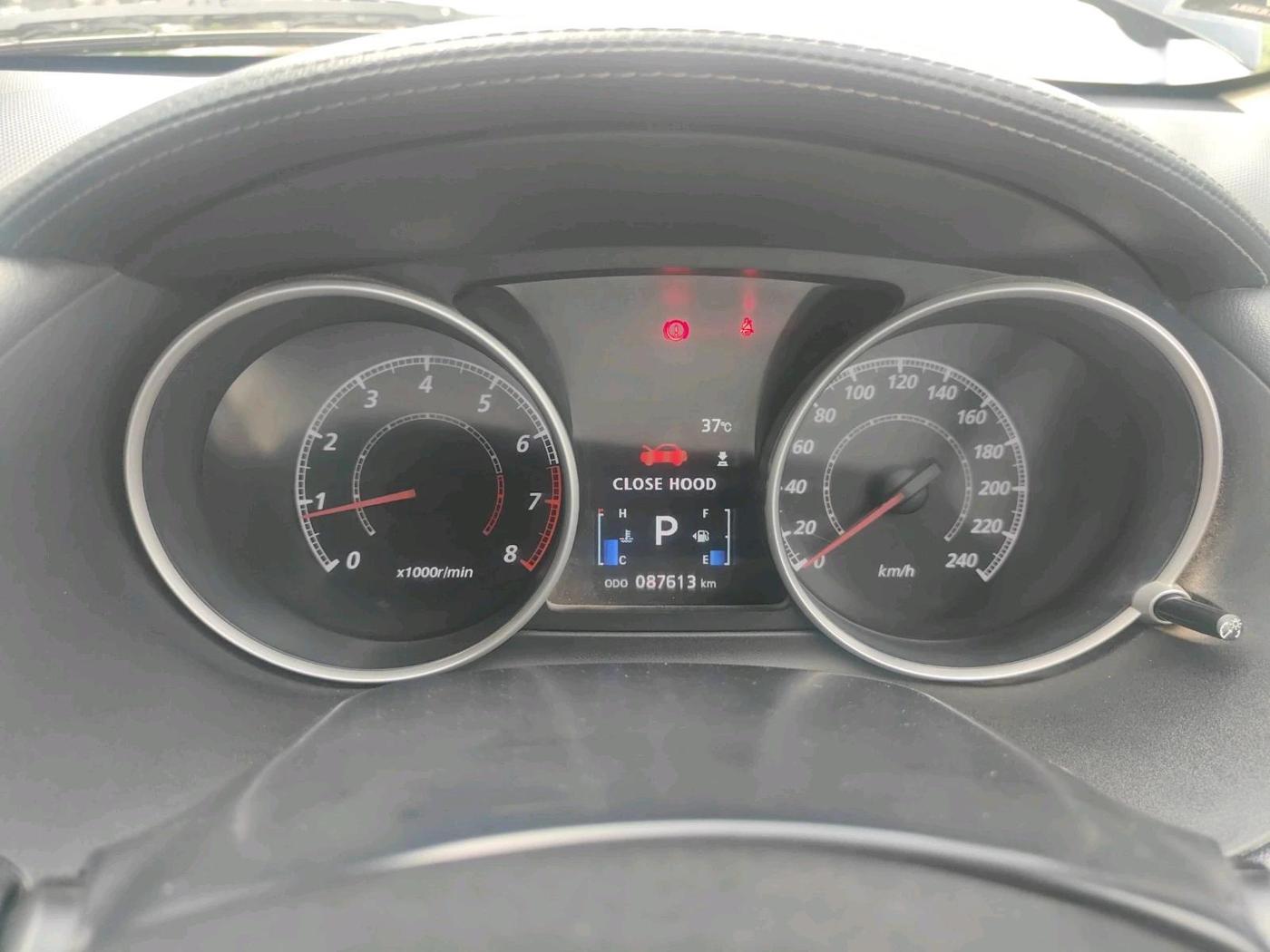 2011 Mitsubishi Outlander 2.4 MIVEC, Petrol, Automatic, 87,613 km, interior