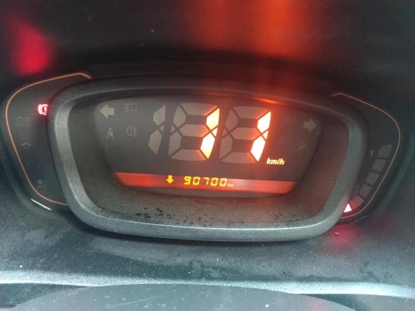 2016 Renault Kwid RXT 1.0, Petrol, Manual, 90,700 km, interior