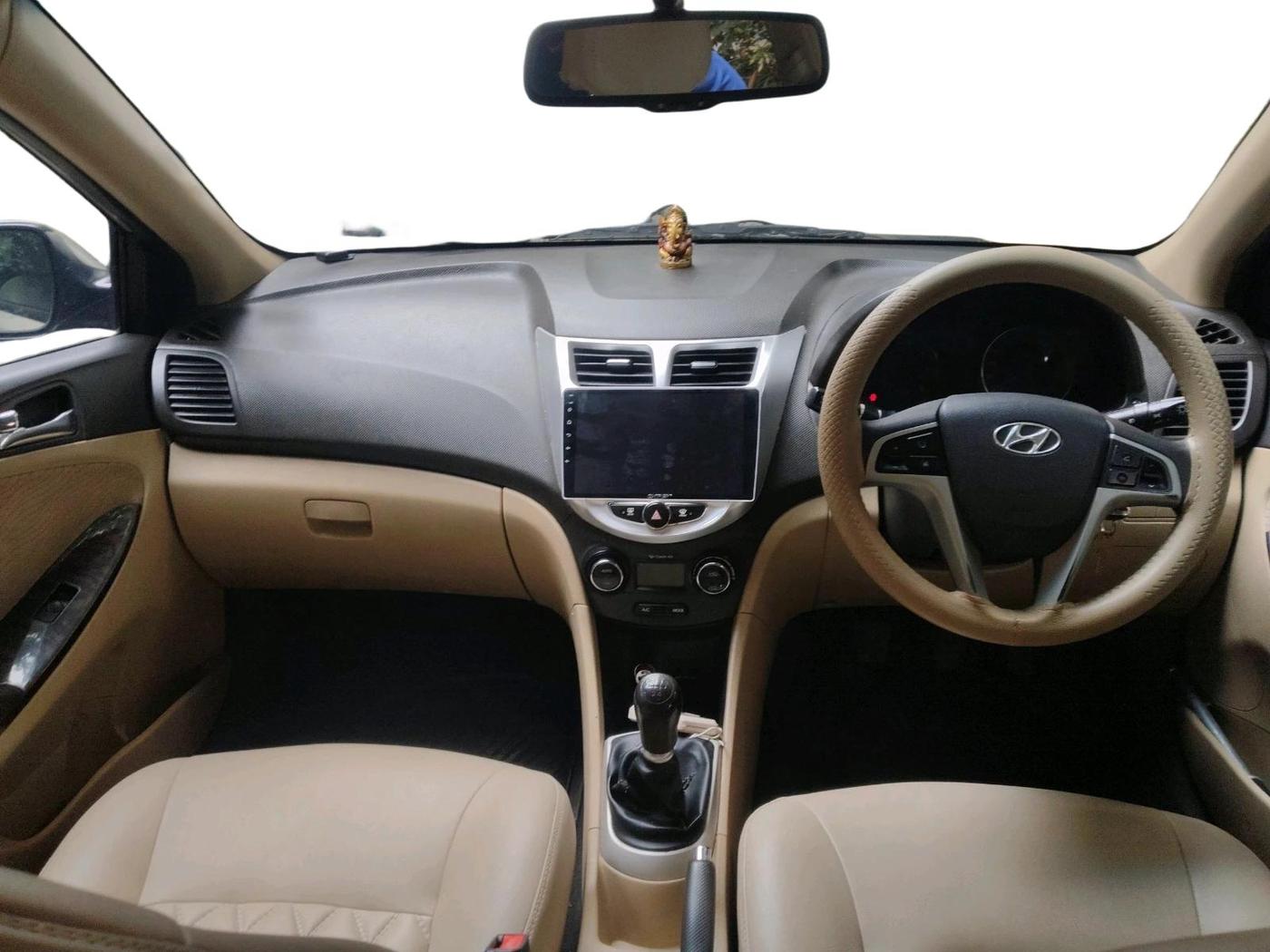 2012 Hyundai Verna FLUIDIC 1.6 VTVT EX, Petrol, Manual, 1,25,341 km, interior