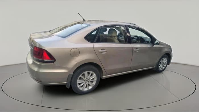2016 Volkswagen Vento HIGHLINE 1.5 AT, Diesel, Automatic, 1,50,252 km, exterior