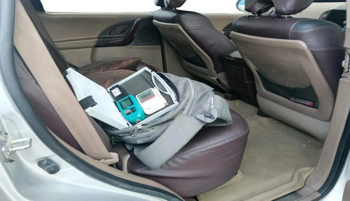 2014 Mahindra XUV500 W4, Diesel, Manual, 1,76,483 km, interior