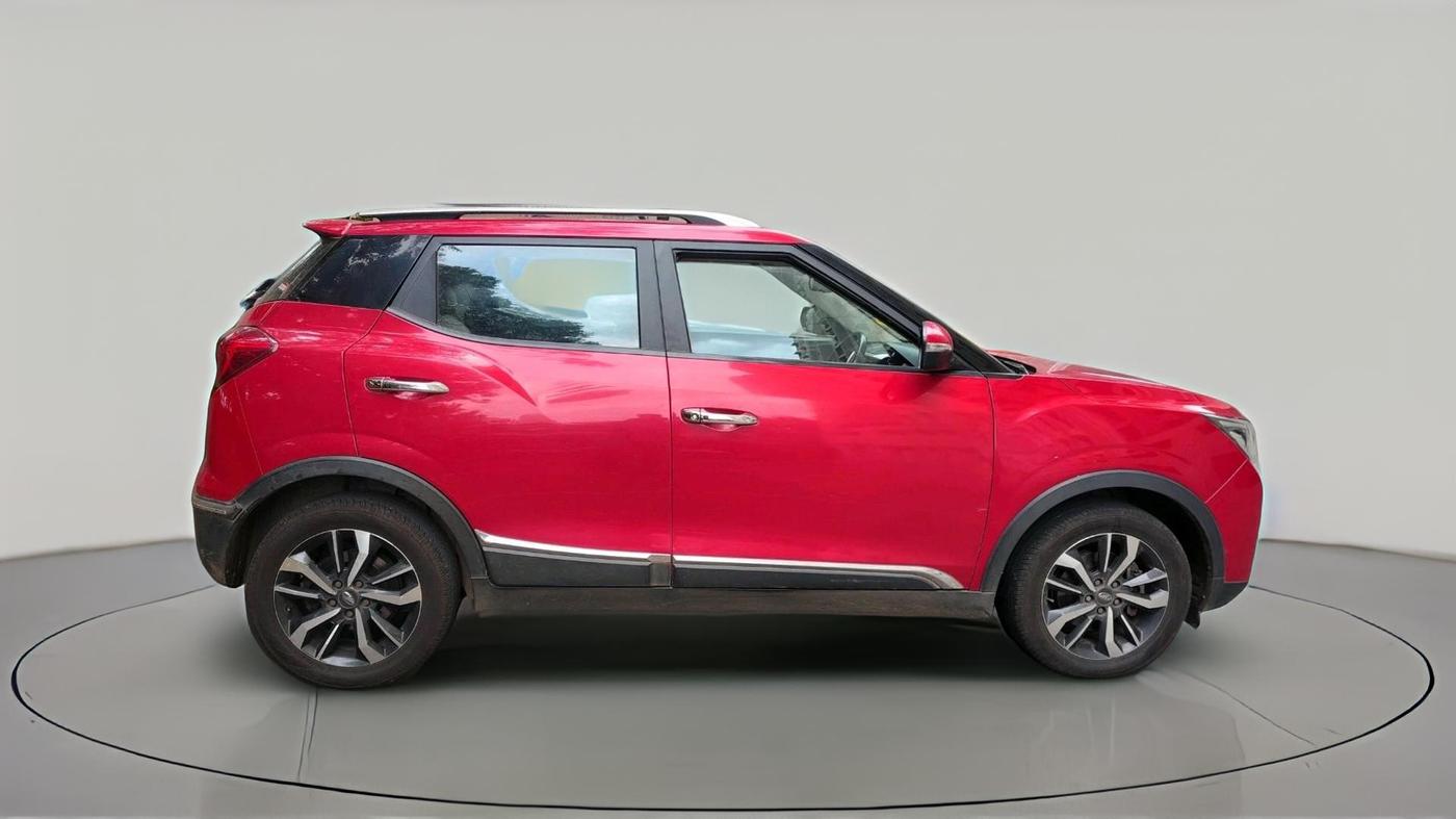 2019 Mahindra XUV300 W8 (O) 1.5 DIESEL, Diesel, Manual, 1,08,490 km, exterior