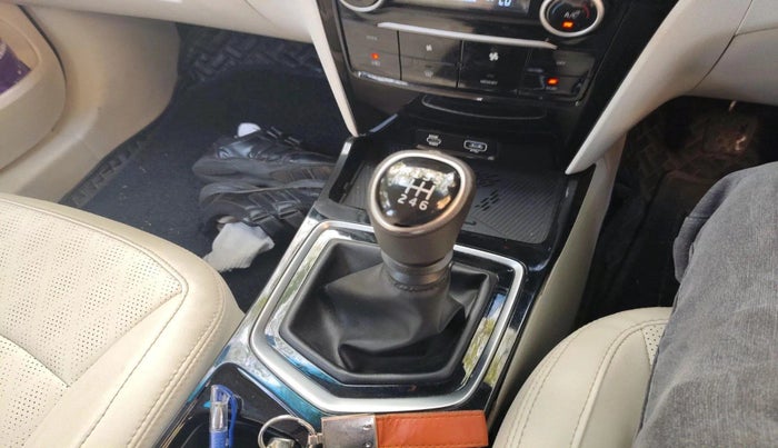 2024 Mahindra XUV 3XO AX7L 1.2 TGDi, Petrol, Manual, 18,340 km, interior