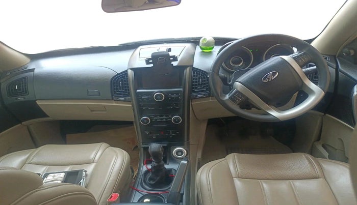 2017 Mahindra XUV500 W8, Diesel, Manual, 64,321 km, interior