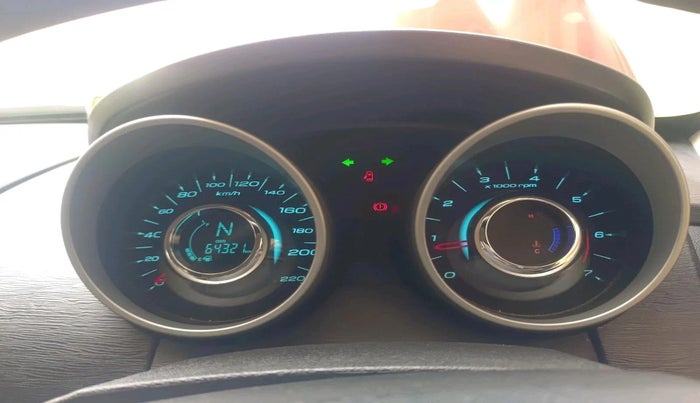 2017 Mahindra XUV500 W8, Diesel, Manual, 64,321 km, interior