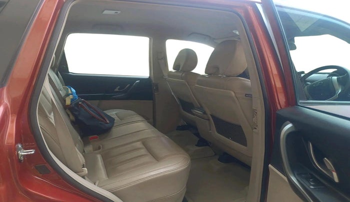 2017 Mahindra XUV500 W8, Diesel, Manual, 64,321 km, interior