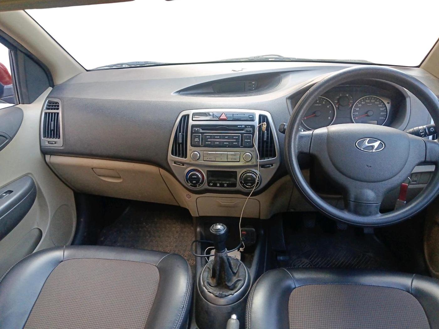 2014 Hyundai i20 MAGNA (O) 1.2, Petrol, Manual, 51,479 km, interior